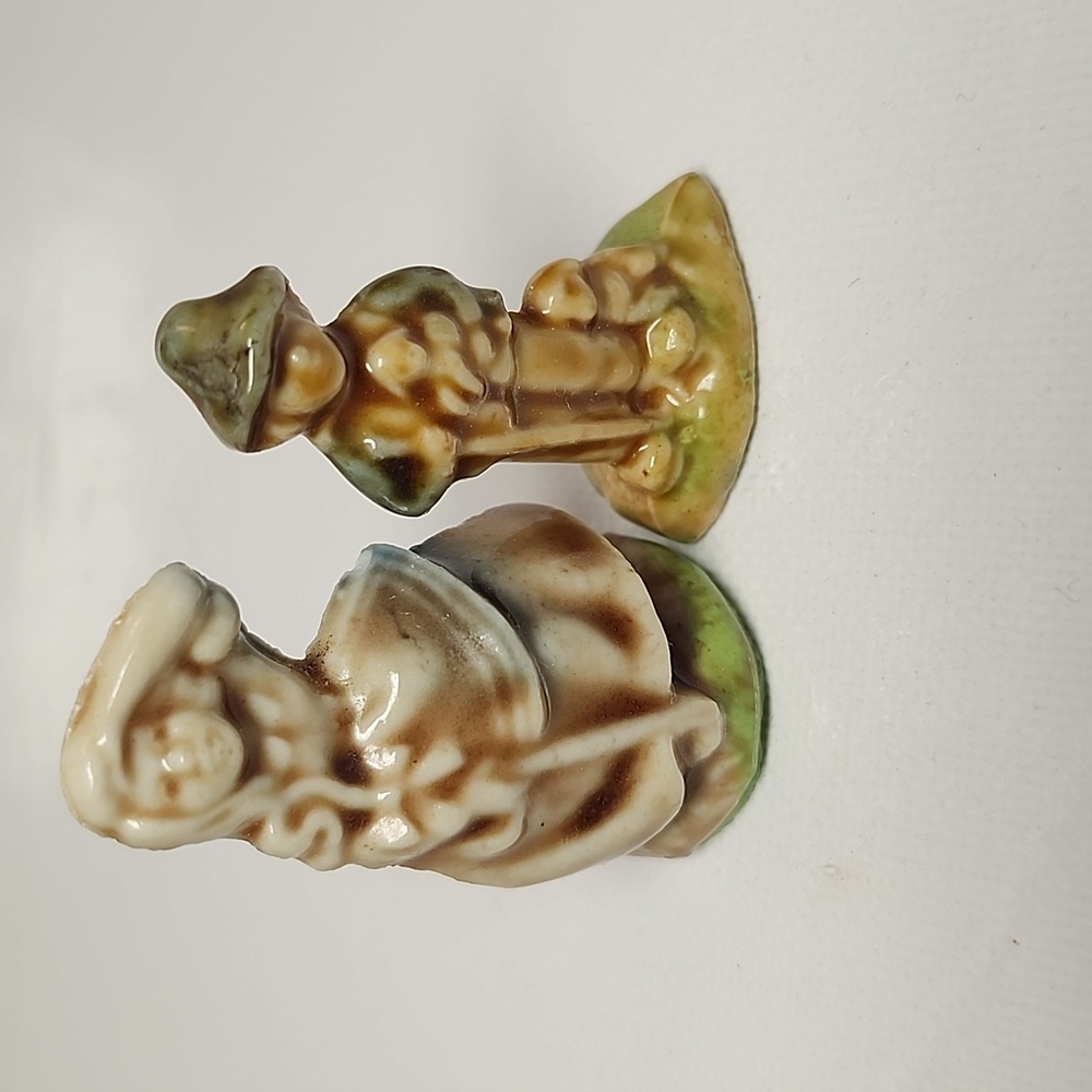 Vintage Wade miniatures  England Little Bo Peep And Boy Blue